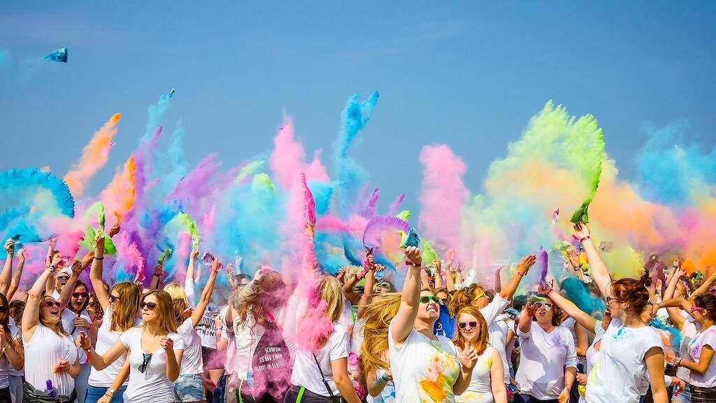 Summer Starts Offline — The Best Student Memories Aren't on a Screen